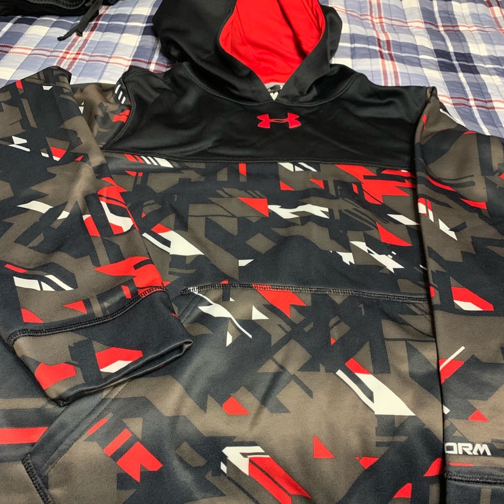 Set Under Armour hoodies, boys